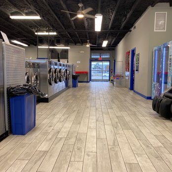 Suds Laundromat - Laundromat - Laundromat Near Me - Sarasota, Florida Suds Laundromat - Laundromat - Laundromat Near Me - Sarasota, Florida