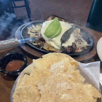 Casa Mama - Carne Asada con queso flameado - Mexican Near Me - Rockwall, Texas Casa Mama - Carne Asada con queso flameado - Mexican Near Me - Rockwall, Texas