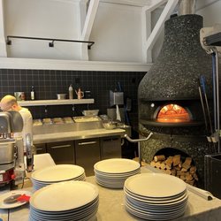 Nona - Kitchen and Oven