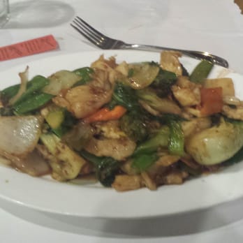 Apsara Palace - Chicken with FRESH vegetables and home-made satay sauce. - Chinese Near Me - Providence, Rhode Island