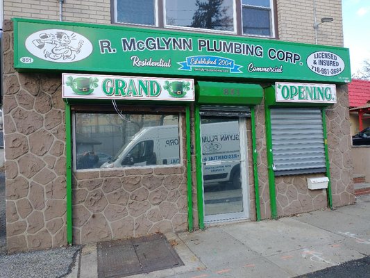 R Mc Glynn Plumbing Logo