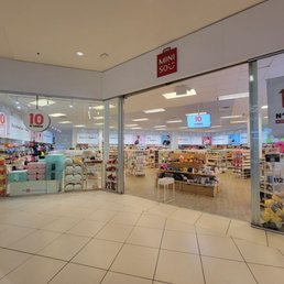 Exterior photo of Miniso - Elizabeth, New Jersey Exterior photo of Miniso - Elizabeth, New Jersey