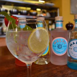 Brusketta - Gin Malfy Tonic San Pellegrino