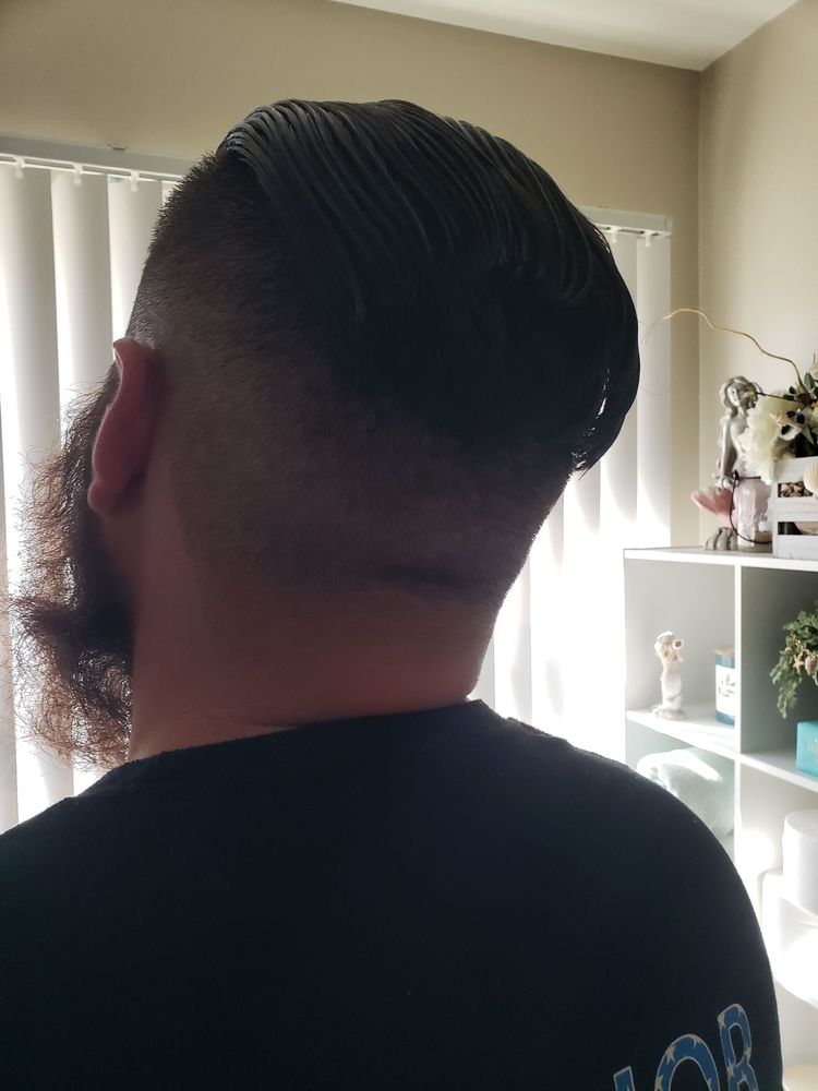 George's Barber Shop Logo