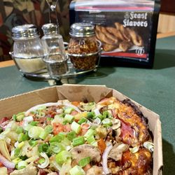 Round Table Pizza - Maui Zaui w extra Mushrooms & Artichoke Hearts | 1.2.2025