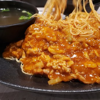 The Point Eatery - Cantonese-style lo-mein with minced pork in chili sauce - Asian Fusion Near Me - Richmond Hill, Ontario