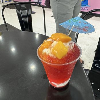 Jazzy’s Sweet Spot - Strawberry mango tango - Ice Cream & Frozen Yogurt Near Me - Morgantown, West Virginia