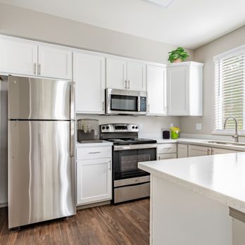 Brookside Village - Apartments Near Me - Auburn, Washington Brookside Village - Apartments Near Me - Auburn, Washington
