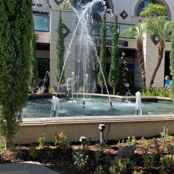 More Than Waffles - Relaxing fountain to wait for our table - Breakfast & Brunch Near Me - Encino, California More Than Waffles - Relaxing fountain to wait for our table - Breakfast & Brunch Near Me - Encino, California
