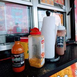 La Guerita Roasted Corn / Lesley's Sweet Bar - Memorial - Self-serve condiments