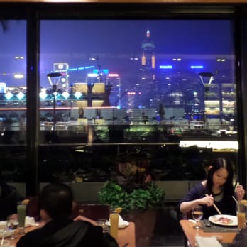 港畔餐廳 - Harbourside 港畔餐廳 cruise ship sailing past glass wall - Buffets Near Me - Hong Kong, HK