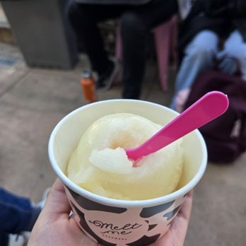 Melt Me Creamery - Yuzu honey sorbet - Ice Cream & Frozen Yogurt Near Me - Berkeley, California Melt Me Creamery - Yuzu honey sorbet - Ice Cream & Frozen Yogurt Near Me - Berkeley, California