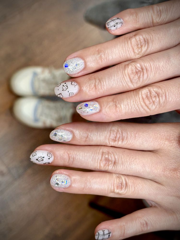 Miss Liz Nail Studio Logo