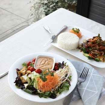 Siam Thai Restaurant - Thai salad and Basil Dinner - Thai Near Me - Decatur, Georgia