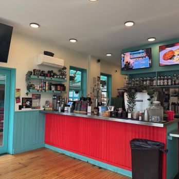Nomad Coffee Bar - interior - Coffee & Tea Near Me - Milwaukee, Wisconsin