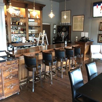 Meadows Restaurant - A fully stocked bar with top shelf selection - Hotels Near Me - Fulton, Kentucky Meadows Restaurant - A fully stocked bar with top shelf selection - Hotels Near Me - Fulton, Kentucky