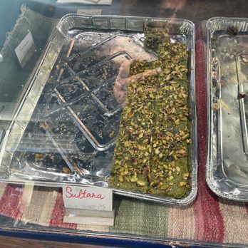 Le Ryad - Assorted Pastries - Desserts Near Me - Montreal, Quebec Le Ryad - Assorted Pastries - Desserts Near Me - Montreal, Quebec