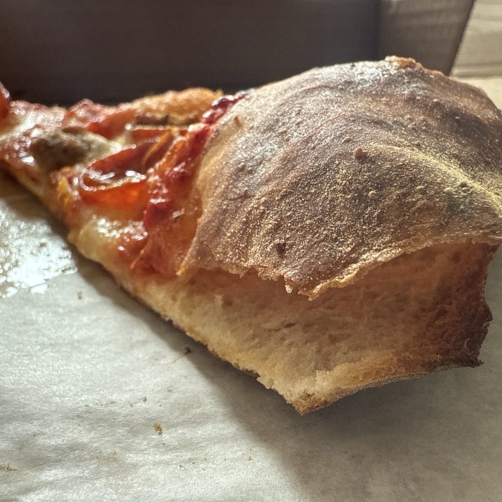 Cali Pizzeria - Very very crispy crust - Pizza Near Me - Temecula, California Cali Pizzeria - Very very crispy crust - Pizza Near Me - Temecula, California