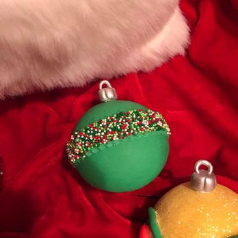Annas Candy - Ornament cupcakes - Desserts Near Me Annas Candy - Ornament cupcakes - Desserts Near Me