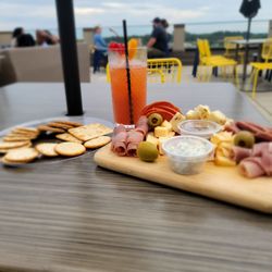 Gracie's: A Rooftop Bar - Meat&cheese board