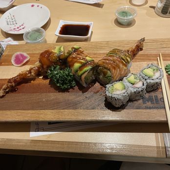 Mi Ne Sushi - Dynamite and california rolls - Sushi Bars Near Me - Aurora, Ontario