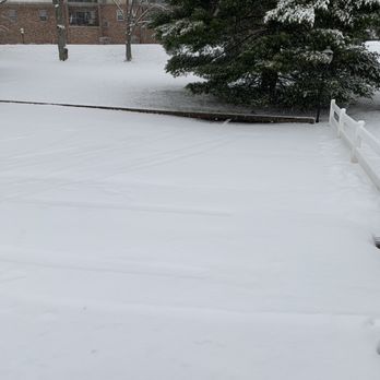 Hoffman's Tree Service - Parking lot not plowed - Landscaping Near Me - Pittsburgh, Pennsylvania