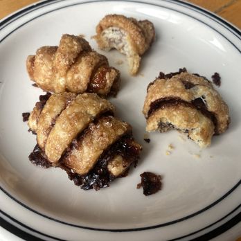 Mamaleh's Delicatessen - Rugelach - Delis Near Me - Cambridge, Massachusetts