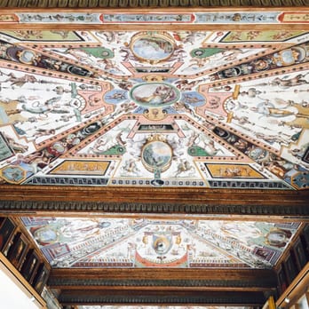 Gli Uffizi - Hallway ceilings are beautiful - Museums Near Me - Florence, FI