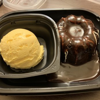 Applebee's Grill + Bar - Chocolate lava cake - American Near Me - Spearfish, South Dakota