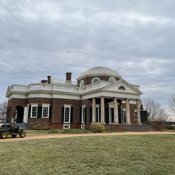 Thomas Jefferson's Monticello - Front view of Monticello - Landmarks & Historical Buildings Near Me - Charlottesville, Virginia