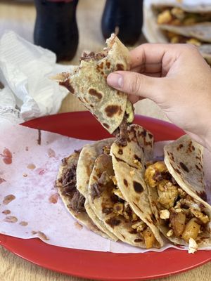 Monchy's by null