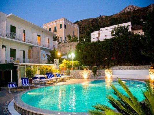 Hotel Carmencita by null