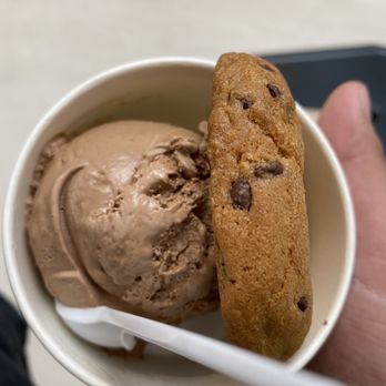 Over the Moon - Chocolate Chip Cookies - Ice Cream & Frozen Yogurt Near Me - San Francisco, California Over the Moon - Chocolate Chip Cookies - Ice Cream & Frozen Yogurt Near Me - San Francisco, California