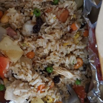 Siam Grill - Chicken shrimp pineapple fried rice. - Thai Near Me - Portland, Oregon Siam Grill - Chicken shrimp pineapple fried rice. - Thai Near Me - Portland, Oregon