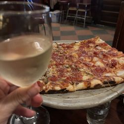 Mangialardo's Restaurant - Large pie with half onion, half mushroom.