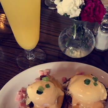 Stanley - Breaux Bridge Benedict & mimosa - Breakfast & Brunch Near Me - New Orleans, Louisiana Stanley - Breaux Bridge Benedict & mimosa - Breakfast & Brunch Near Me - New Orleans, Louisiana