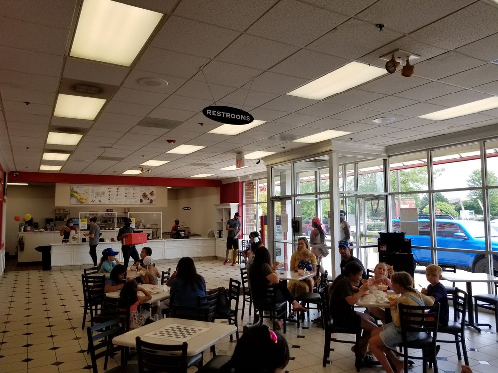 OBERWEIS ICE CREAM AND DAIRY STORE Updated August 2024 37 Photos