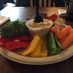 Last Run Lounge - Hummus Platter with veggies
