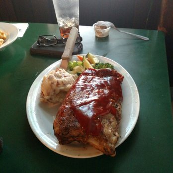 Eel River Brewing - The rib plate.  Looks good, right?  Such a big order! - Pubs Near Me - Fortuna, California