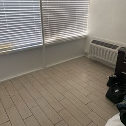 No furniture No furniture