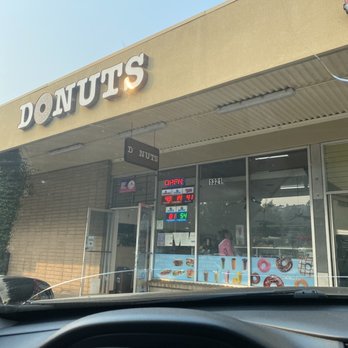 Slikker's Donut - Front Entrance - Donuts Near Me - San Leandro, California Slikker's Donut - Front Entrance - Donuts Near Me - San Leandro, California