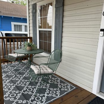 Casita Bella - Front porch cute - Guest Houses Near Me - San Antonio, Texas Casita Bella - Front porch cute - Guest Houses Near Me - San Antonio, Texas