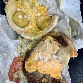 Griff's Hamburgers - Cheeseburger - Burgers Near Me - Mesquite, Texas