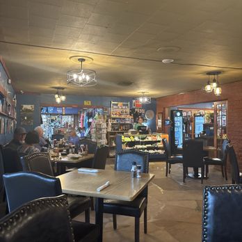 Del's Restaurant - Breakfast & Brunch Near Me - Tucumcari, New Mexico