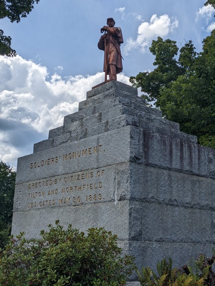 SOLDIERS’ MONUMENT 2 Winter St, Tilton, New Hampshire Landmarks