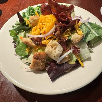 Pappadeaux Seafood Kitchen - Pappadeaux House Salad - Seafood Near Me - Phoenix, Arizona