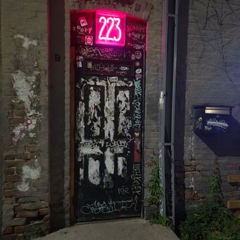 Black Sheep DSM - Entrance to the bar - Lounges Near Me - Des Moines, Iowa