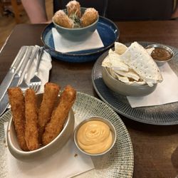 Flame - Halloumi fries, croquettes and pork crackling