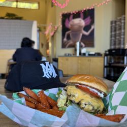 Sequoia Park Zoo - Burger and sweet potato fries, zoo Café