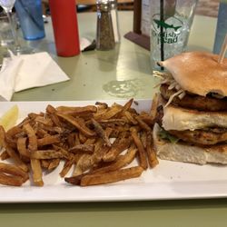 Tosco's Pub and Grill - Beach Bum Burger